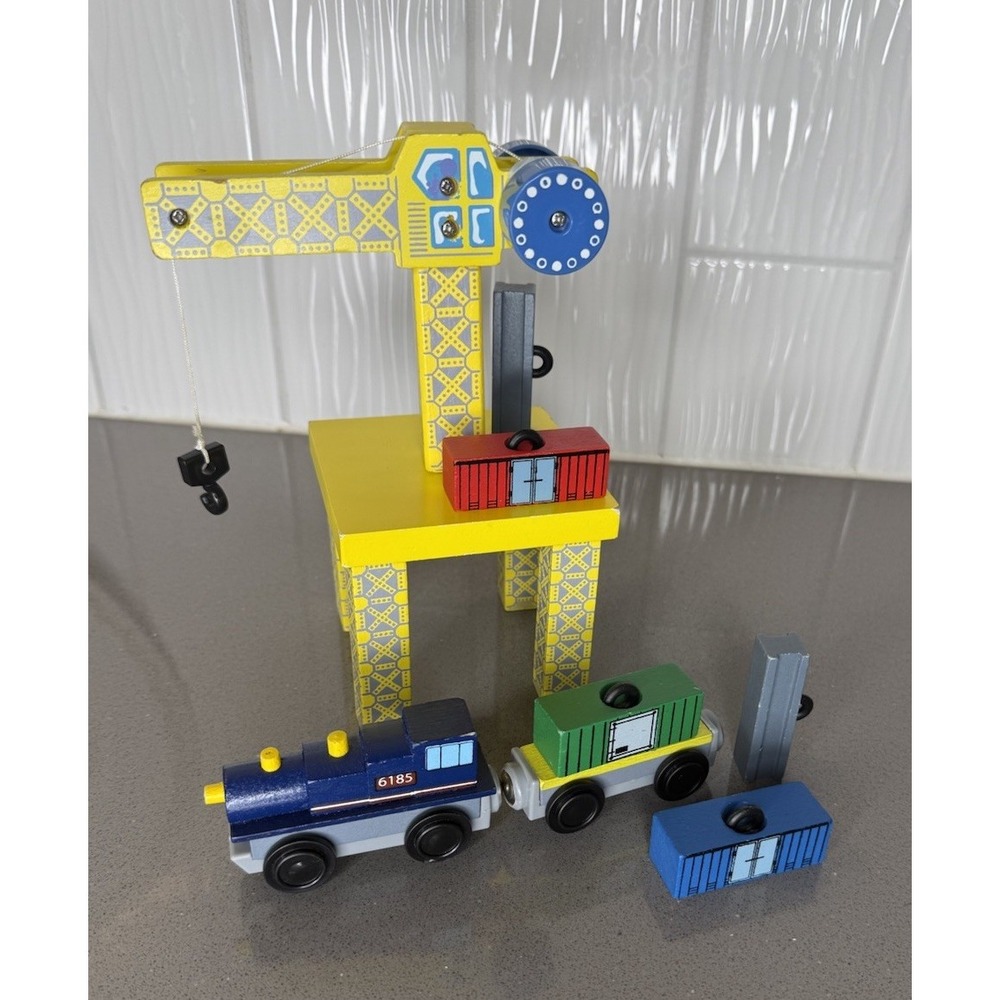 Kidkraft Wooden Railway Crane Tower Set 8 Engine Flatbed Train Cargo Compatible